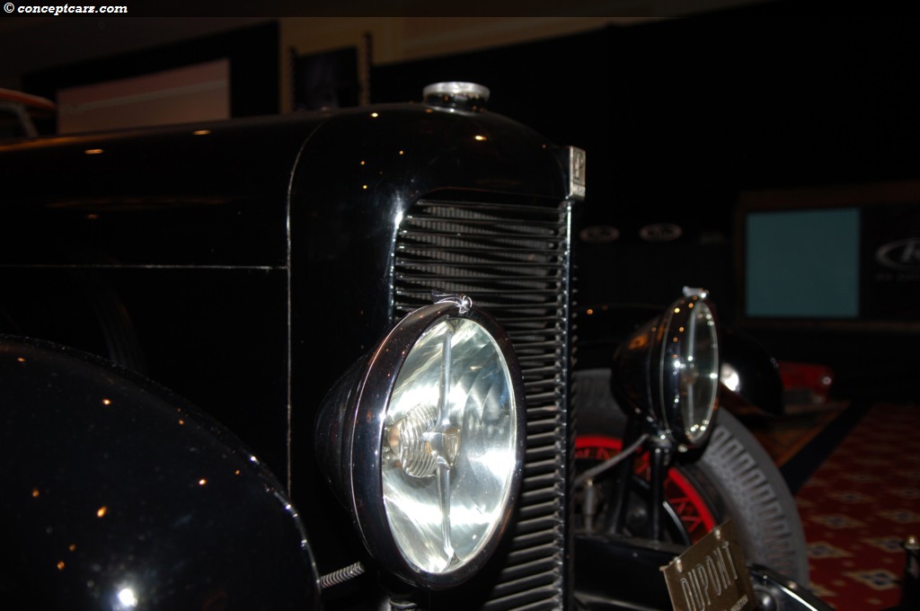 1930 DuPont Model G LeMans Speedster background image