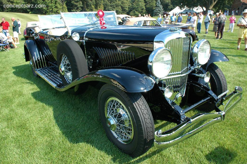 1929 Duesenberg Model J background image