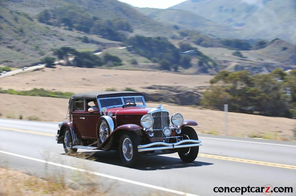 1931 Duesenberg Model J background image