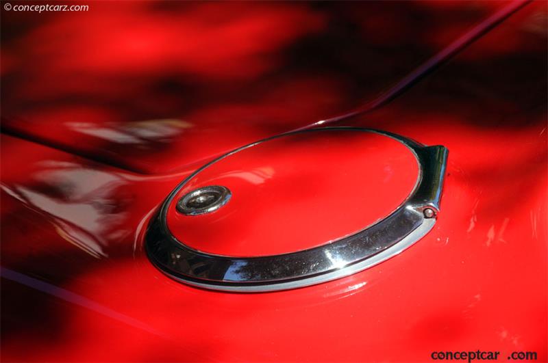 1965 Ferrari 330 GT 2+2 vehicle information