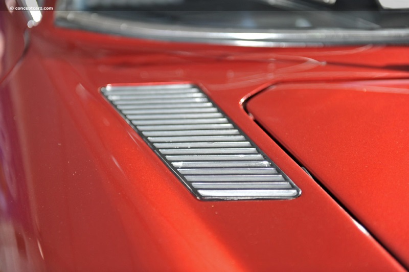 1970 Ferrari 365 GT 2+2 vehicle information