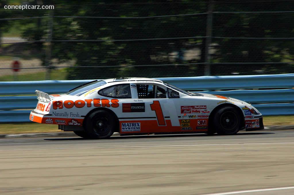 2002 Ford Taurus NASCAR