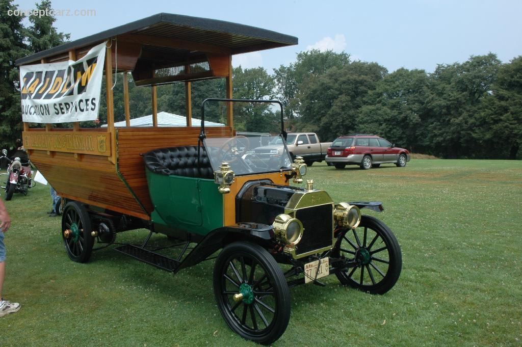 1913 Ford Model T School Bus
