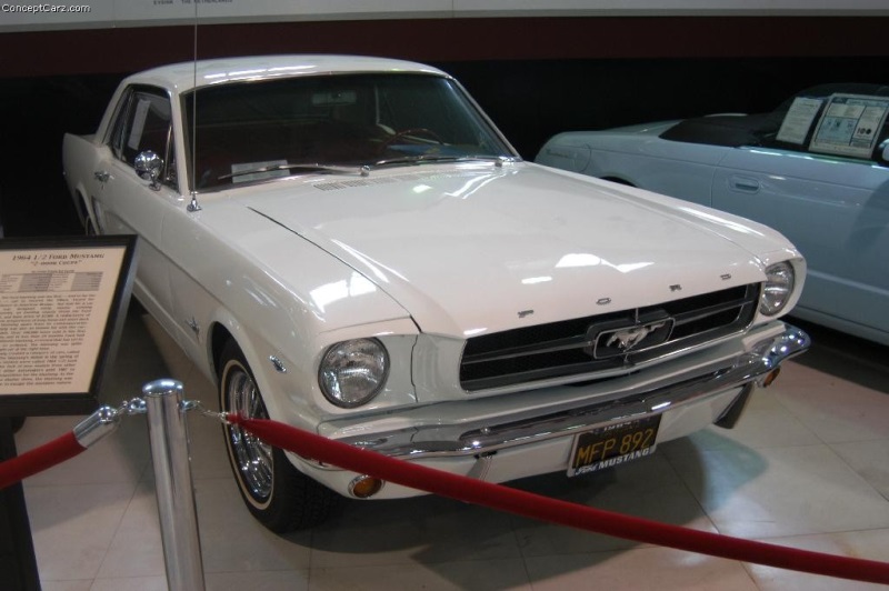 1964 Ford Mustang vehicle information