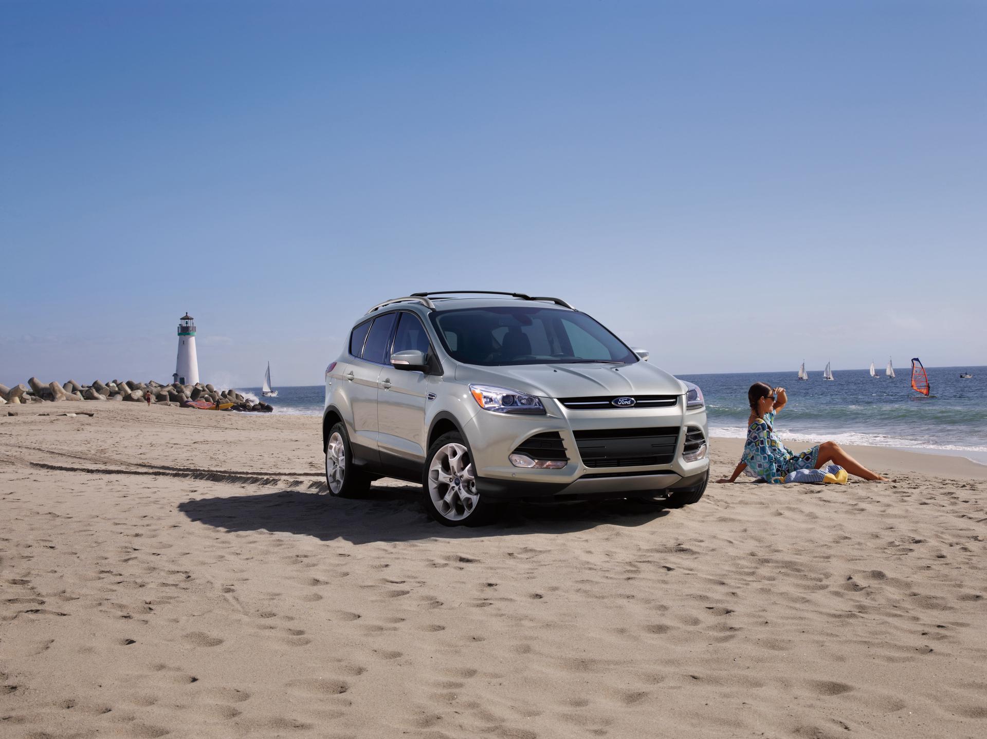Ехать ли на море в этом году. Форд Эскейп 2014. Пляжный автомобиль. Машина на пляже. Путешествие на машине.