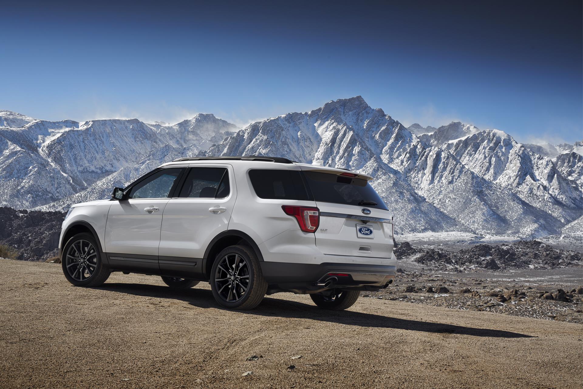 2017 Ford Explorer XLT Sport Appearance Package