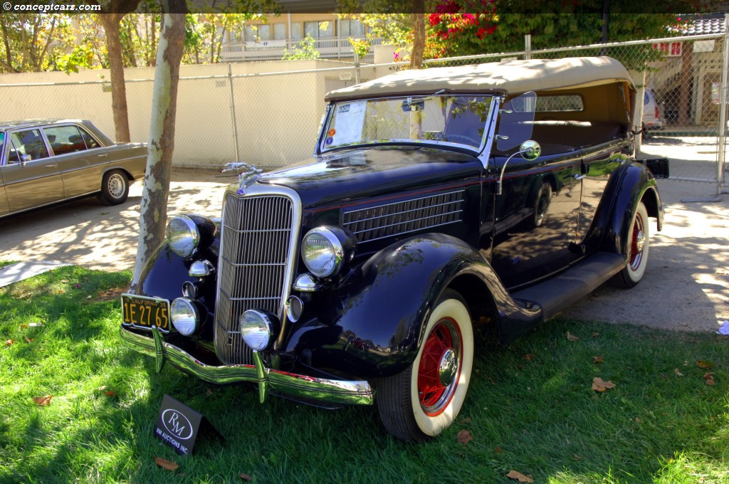 1935 Ford Model 48 Eight