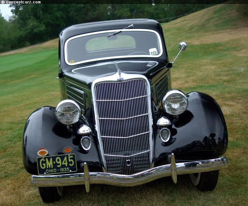 1935 Ford Model 48 Eight