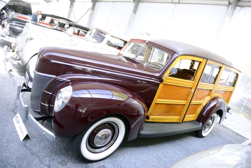 1940 Ford Deluxe vehicle information