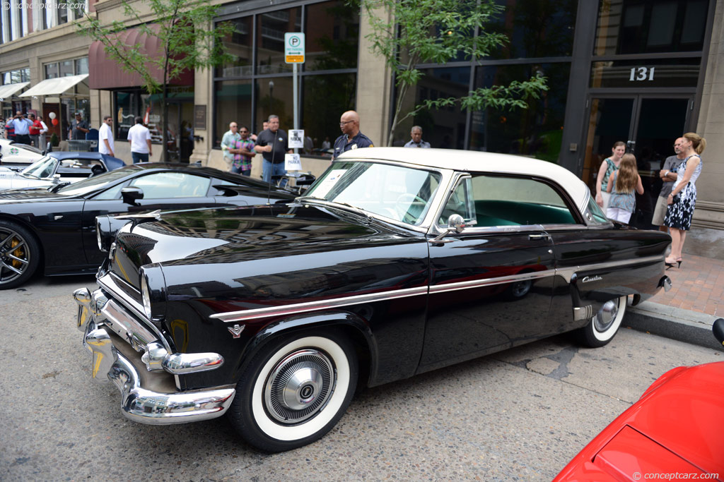 1954 Ford Crestline