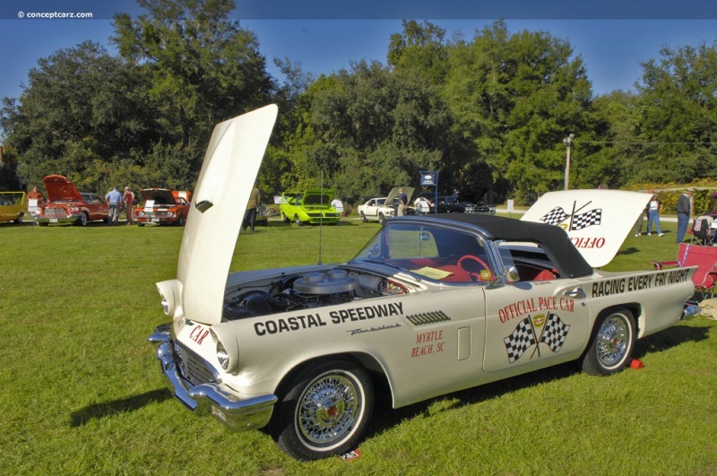 1957 Ford Thunderbird