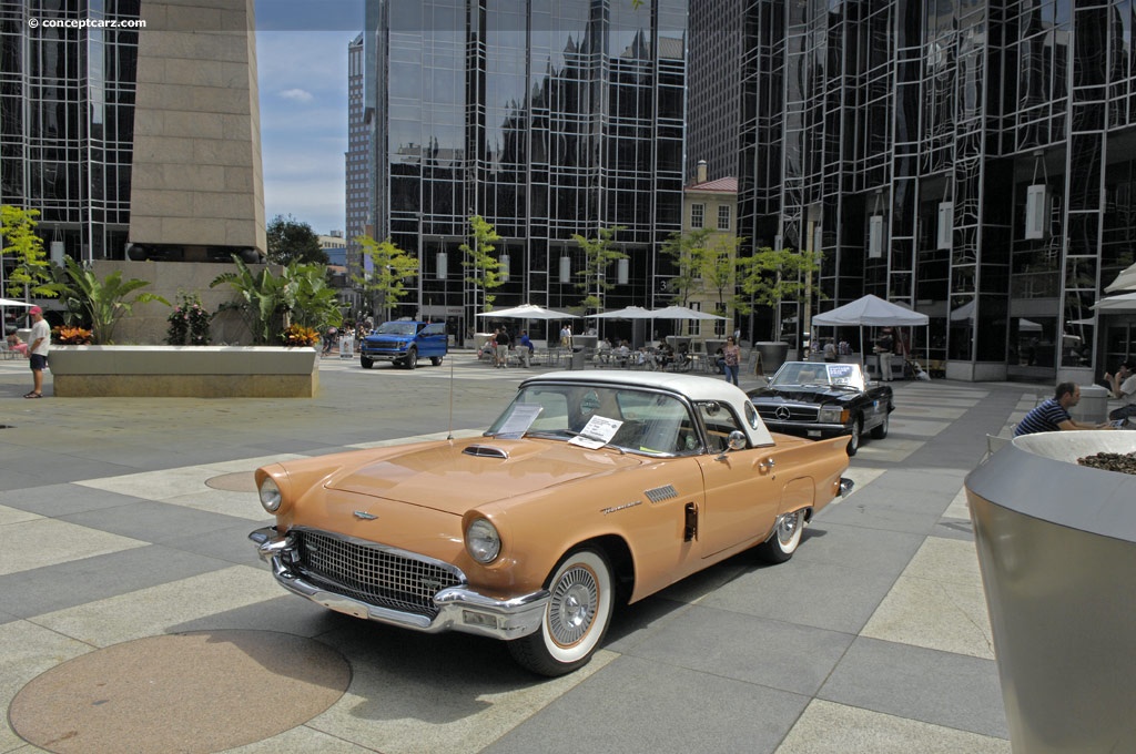 1957 Ford Thunderbird