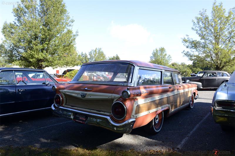 1959 Ford Station Wagon Series vehicle information