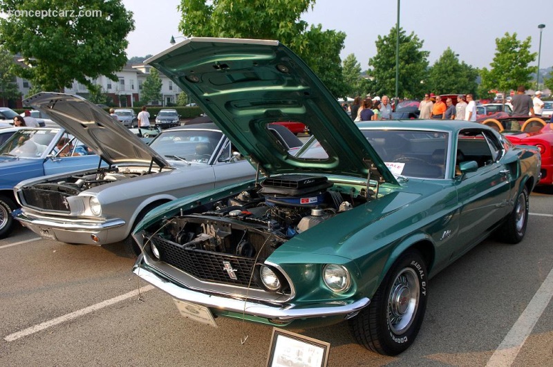 1969 Ford Mustang vehicle information