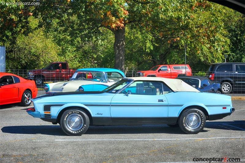 1973 Ford Mustang vehicle information