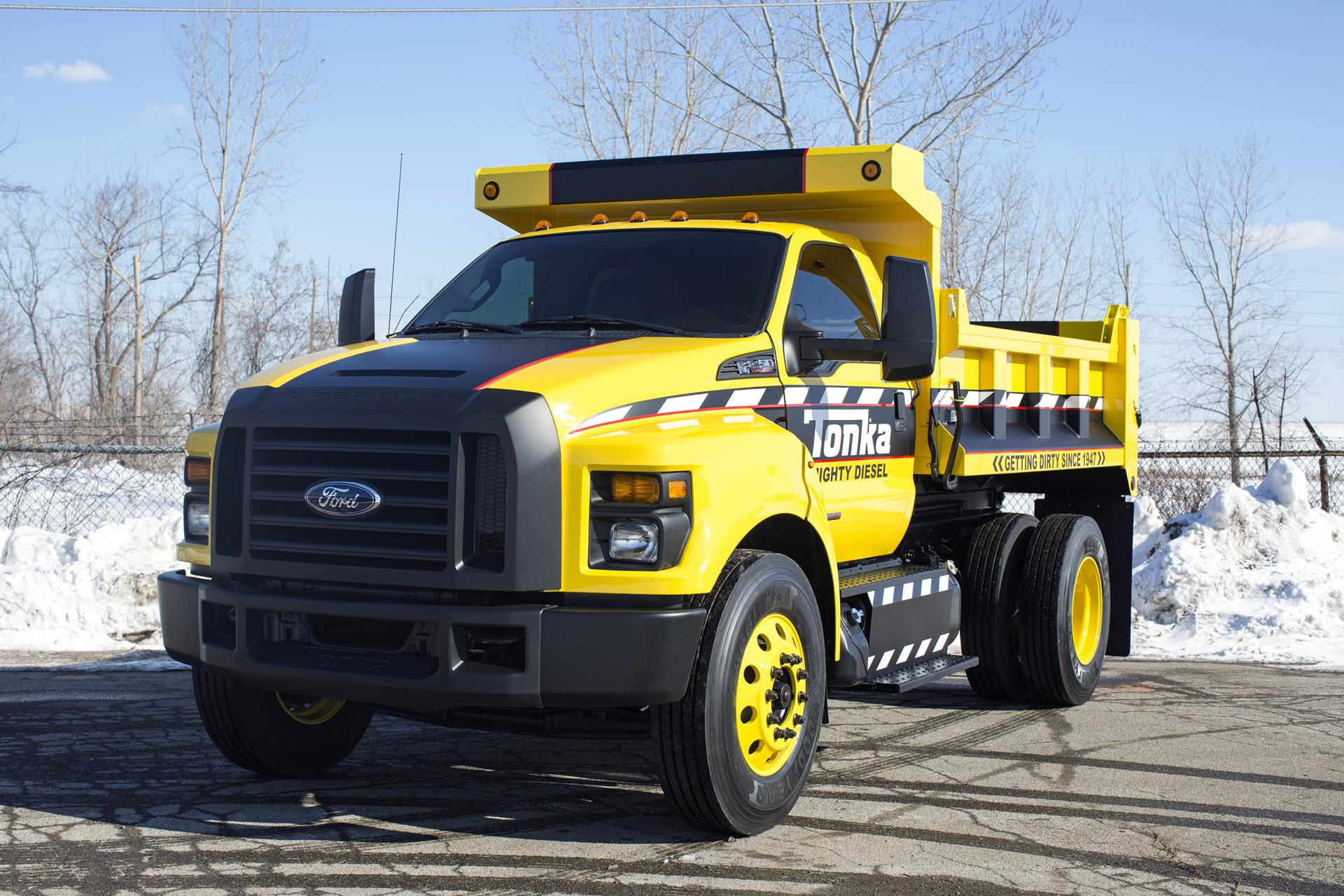 2015 Ford F-750 TONKA