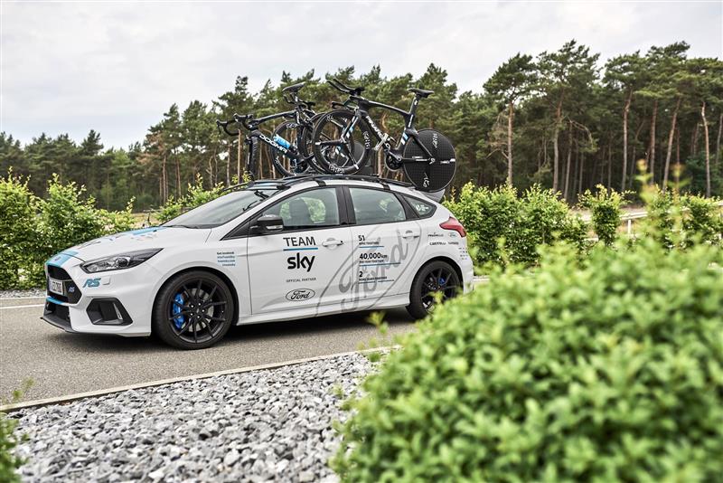 2017 Ford Focus RS Team Sky