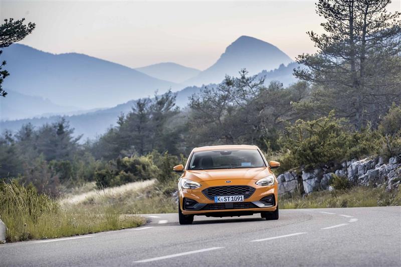 2020 Ford Focus ST