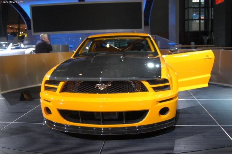 2005 Ford Mustang GT-R
