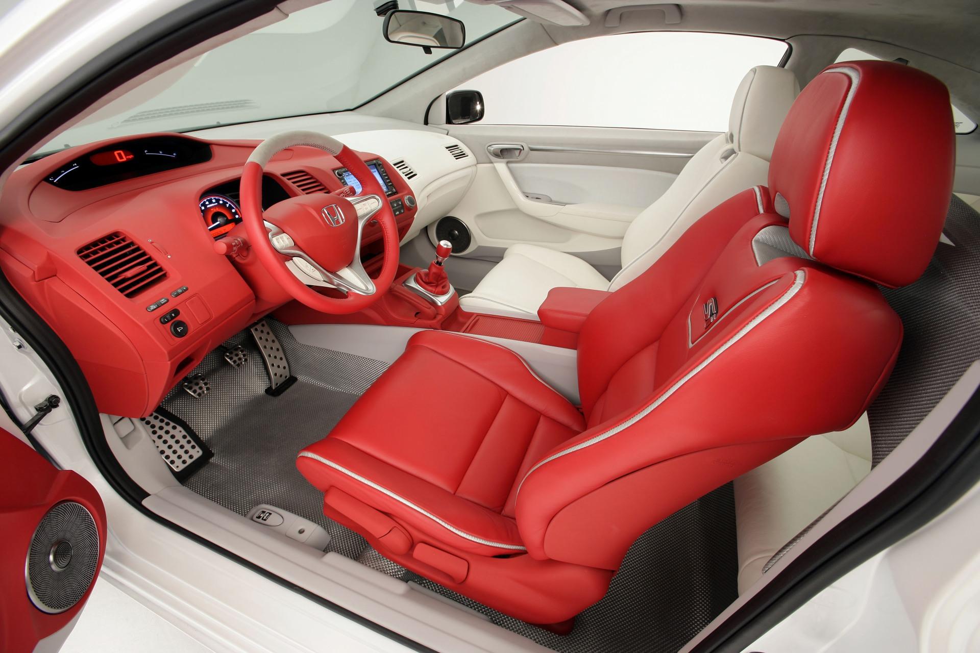Салон гуди. Хонда Цивик красный салон. Красный салон кожа Civic 4d. Хонда Цивик 2005 салон. Красный салон Хонда Цивик 4д.