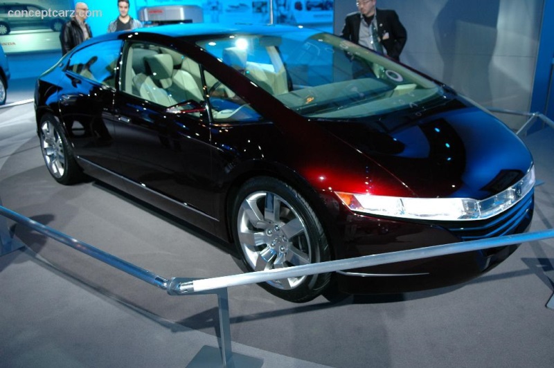 2005 Honda FCX Concept