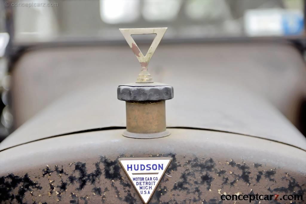 1915 Hudson Model Six-40
