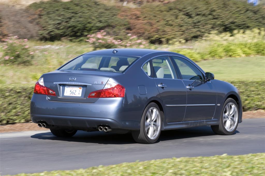 2010 Infiniti M Series