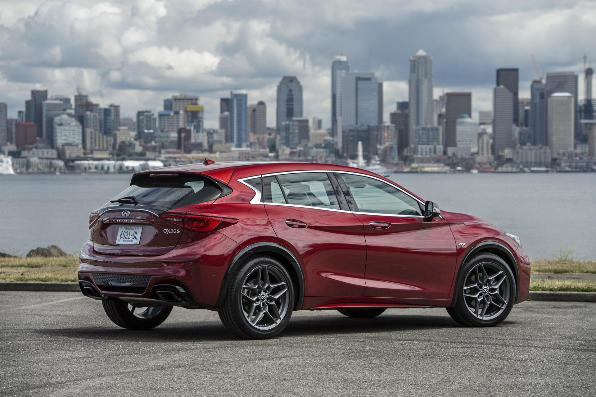 2017 Infiniti QX30