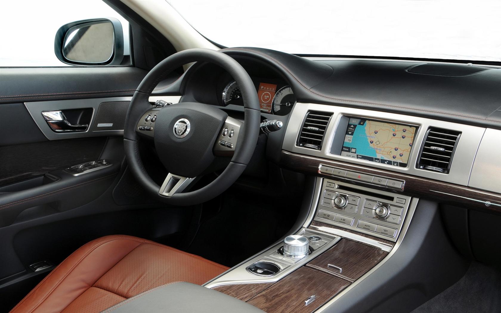 2010 Jaguar XF