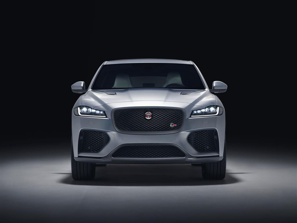 2018 Jaguar F-Pace SVR