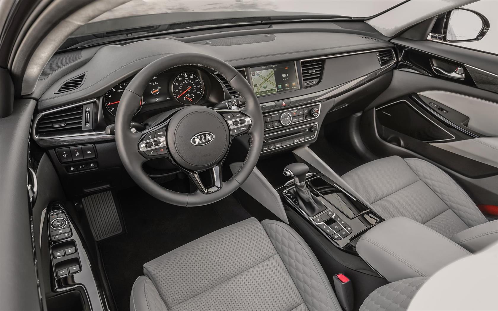 2017 Kia Cadenza