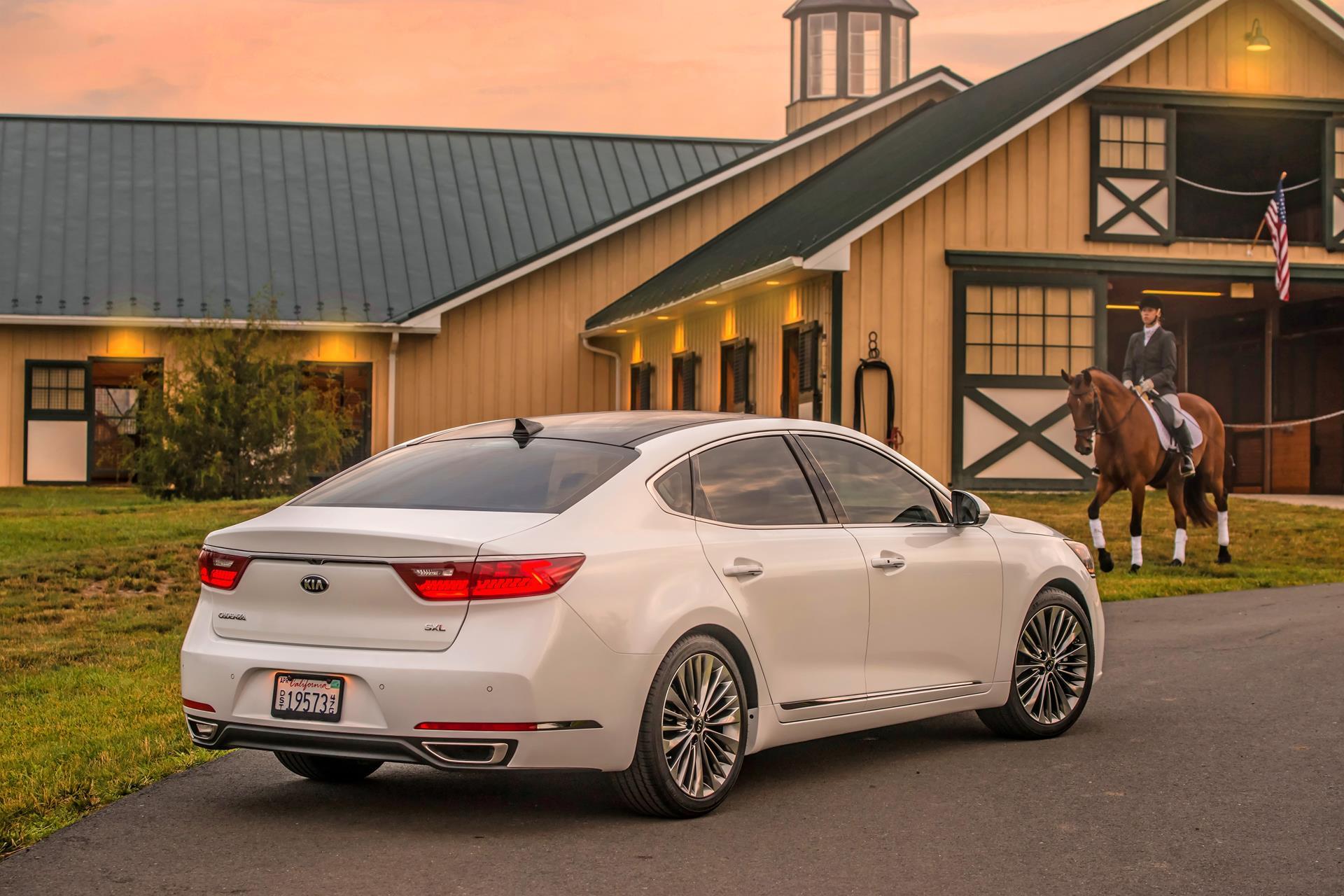 2017 Kia Cadenza