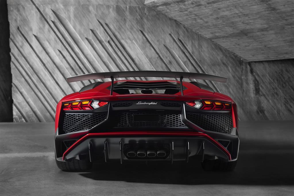 2016 Lamborghini Aventador
