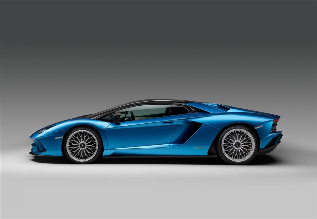 2017 Lamborghini Aventador S