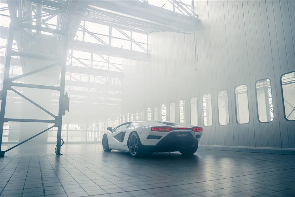 2021 Lamborghini Countach LPI 800-4