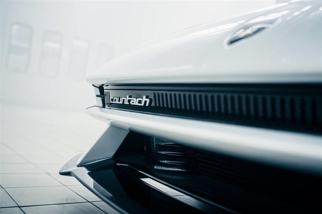 2021 Lamborghini Countach LPI 800-4