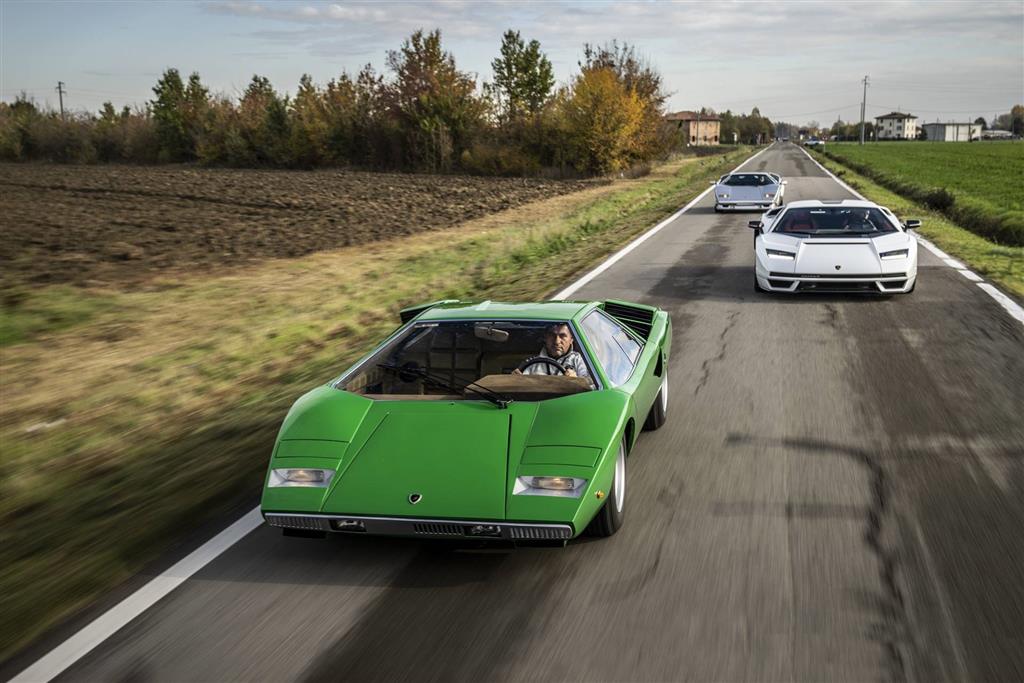2021 Lamborghini Countach LPI 800-4