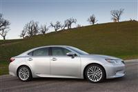 Lexus ES 300h Monthly Vehicle Sales