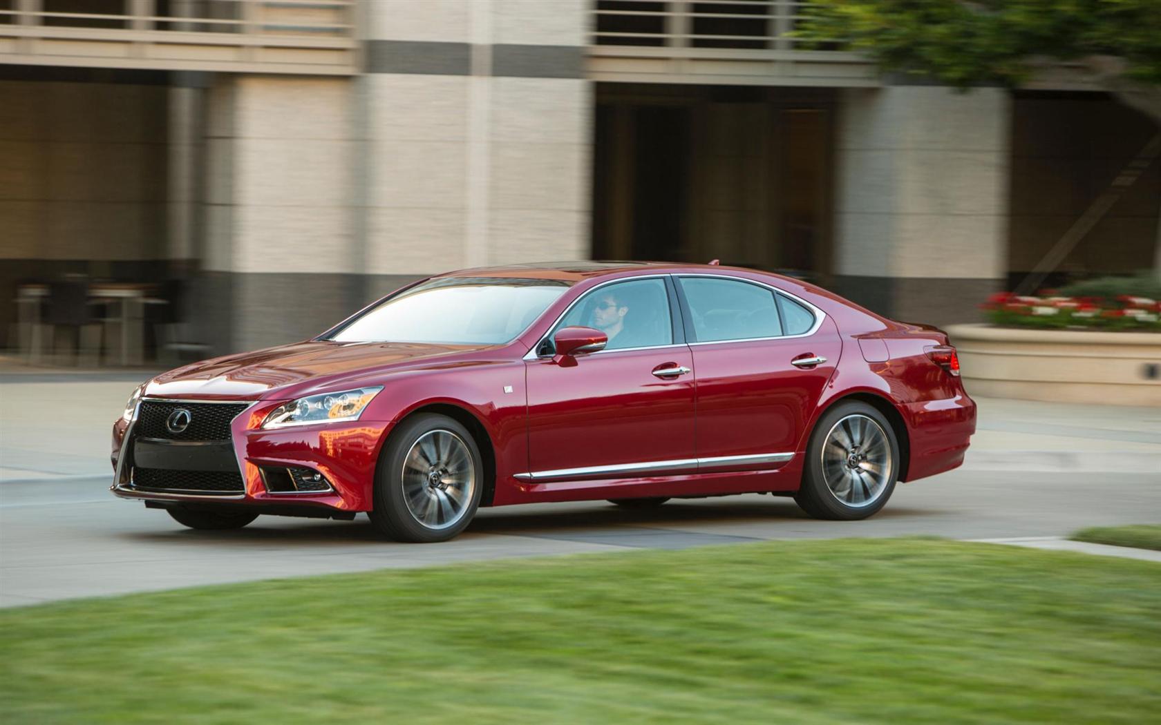 2014 Lexus LS