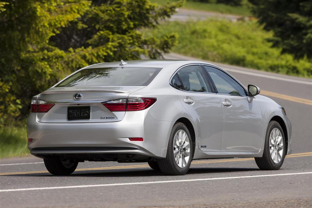 2015 Lexus ES 300h