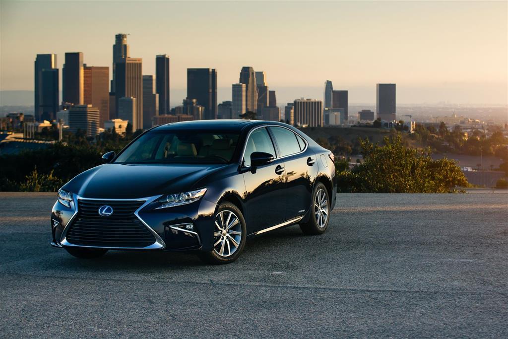 2016 Lexus ES 300h