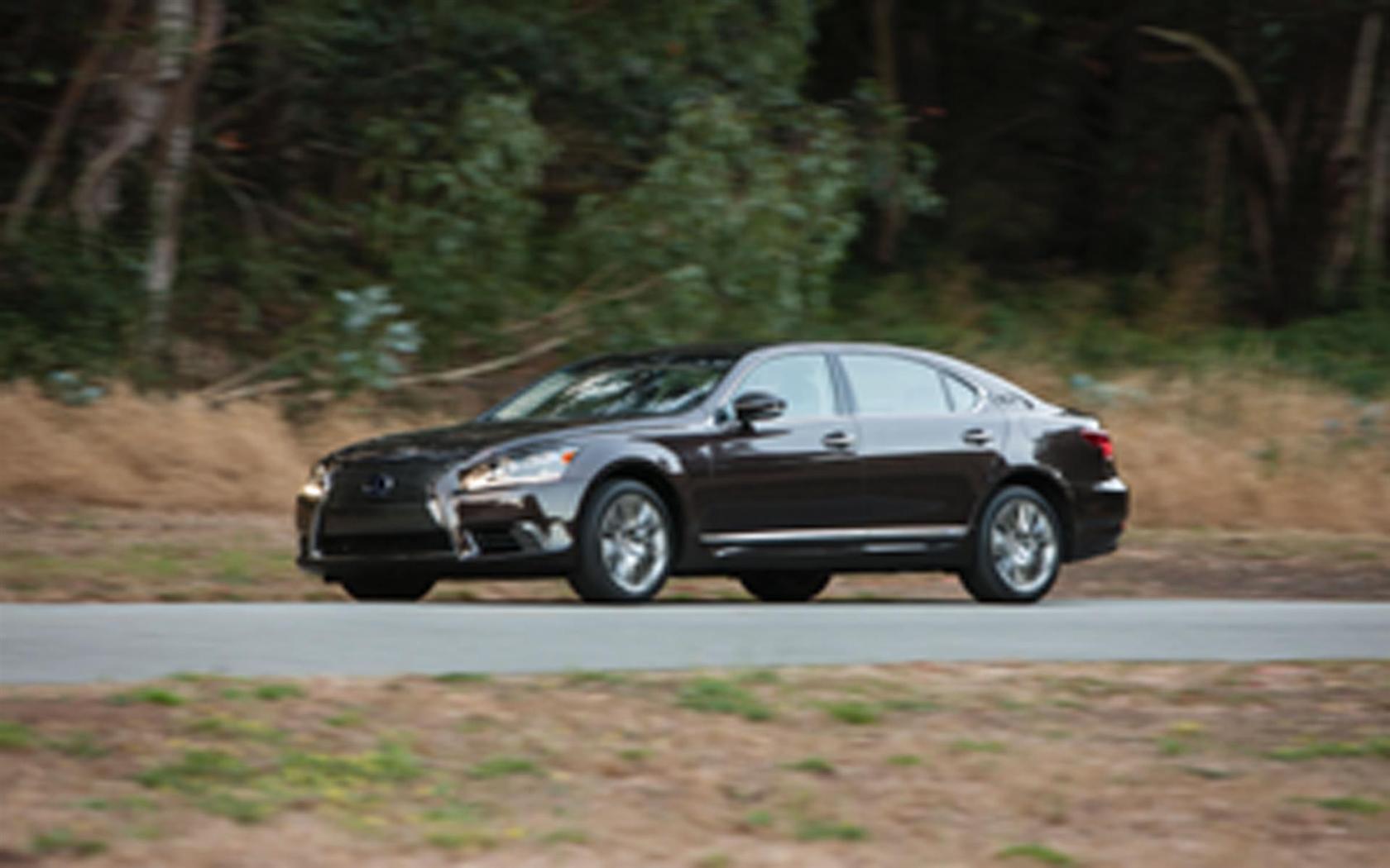 2015 Lexus LS 600h