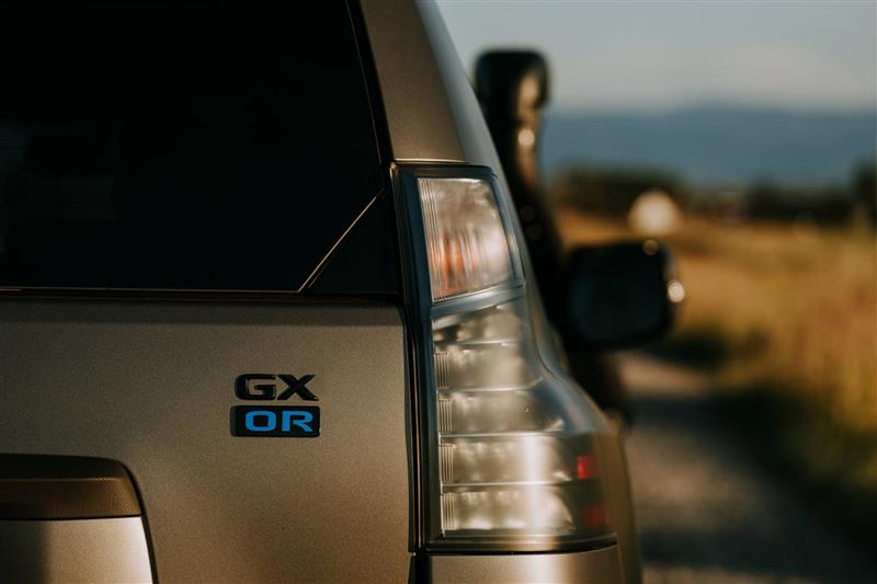 2019 Lexus GXOR Concept