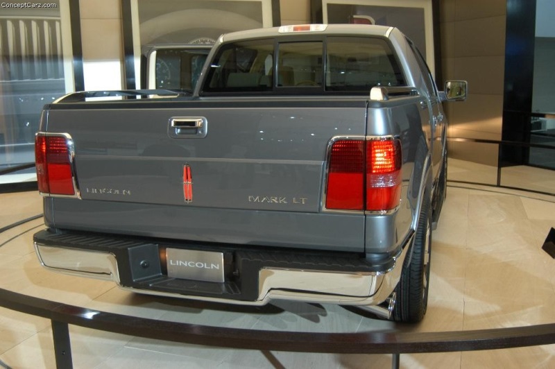2004 Lincoln Mark LT