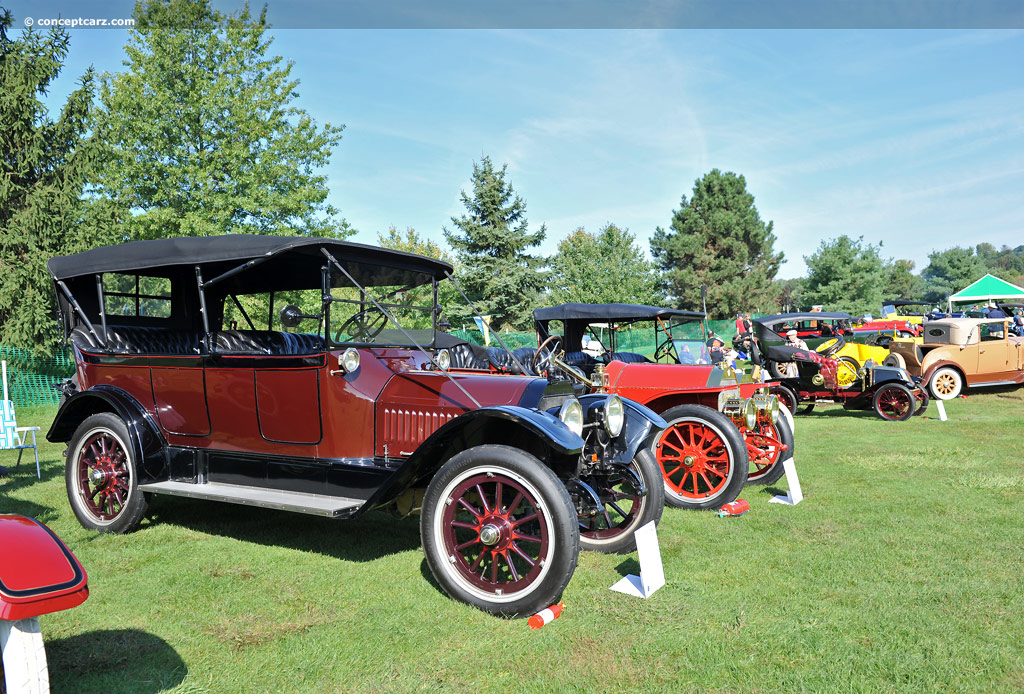 1914 Locomobile Model 38 background image