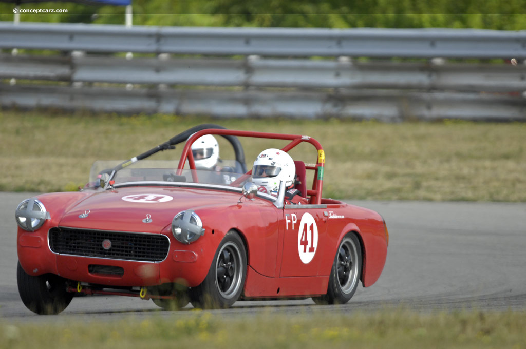 1967 MG Midget MKIII background image
