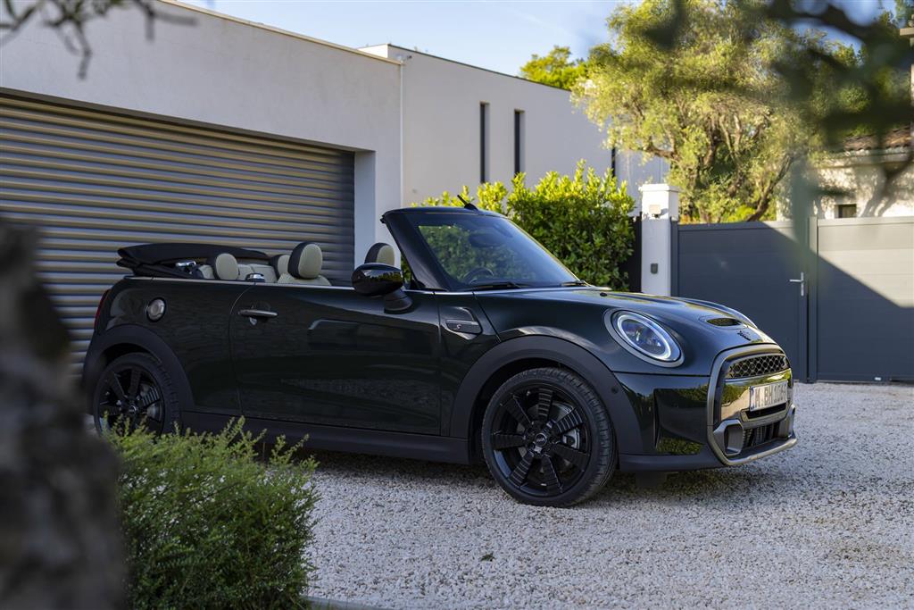 2022 MINI Cooper S Convertible Resolute Edition