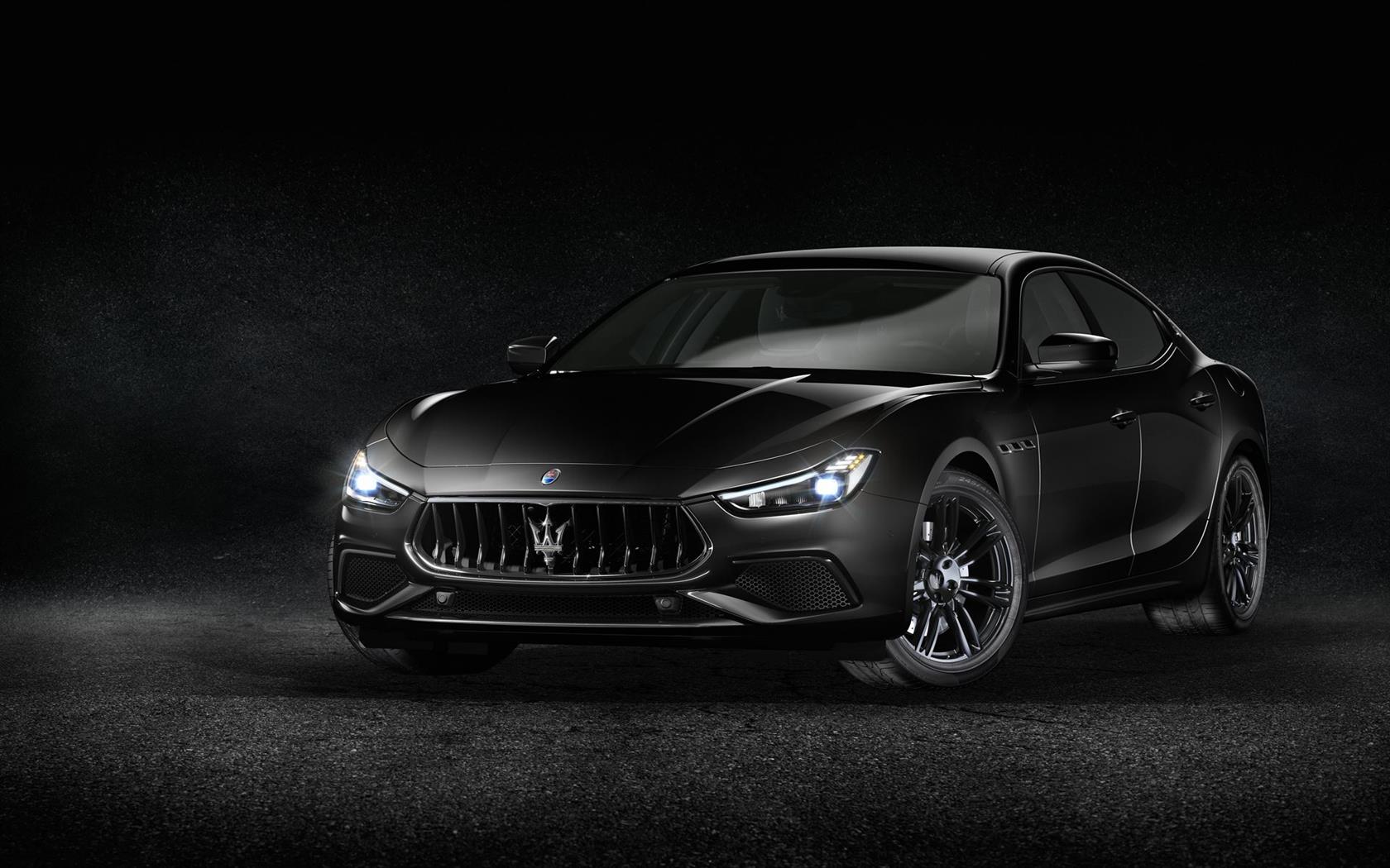 2018 Maserati Ghibli Nerissimo Edition