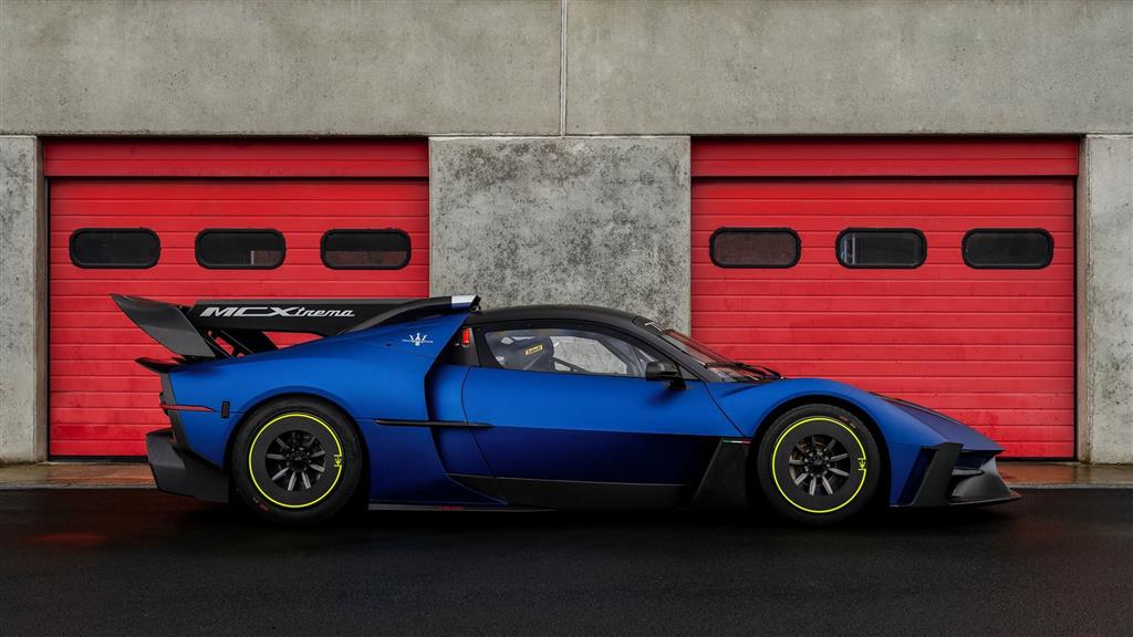 2023 Maserati MCXtrema