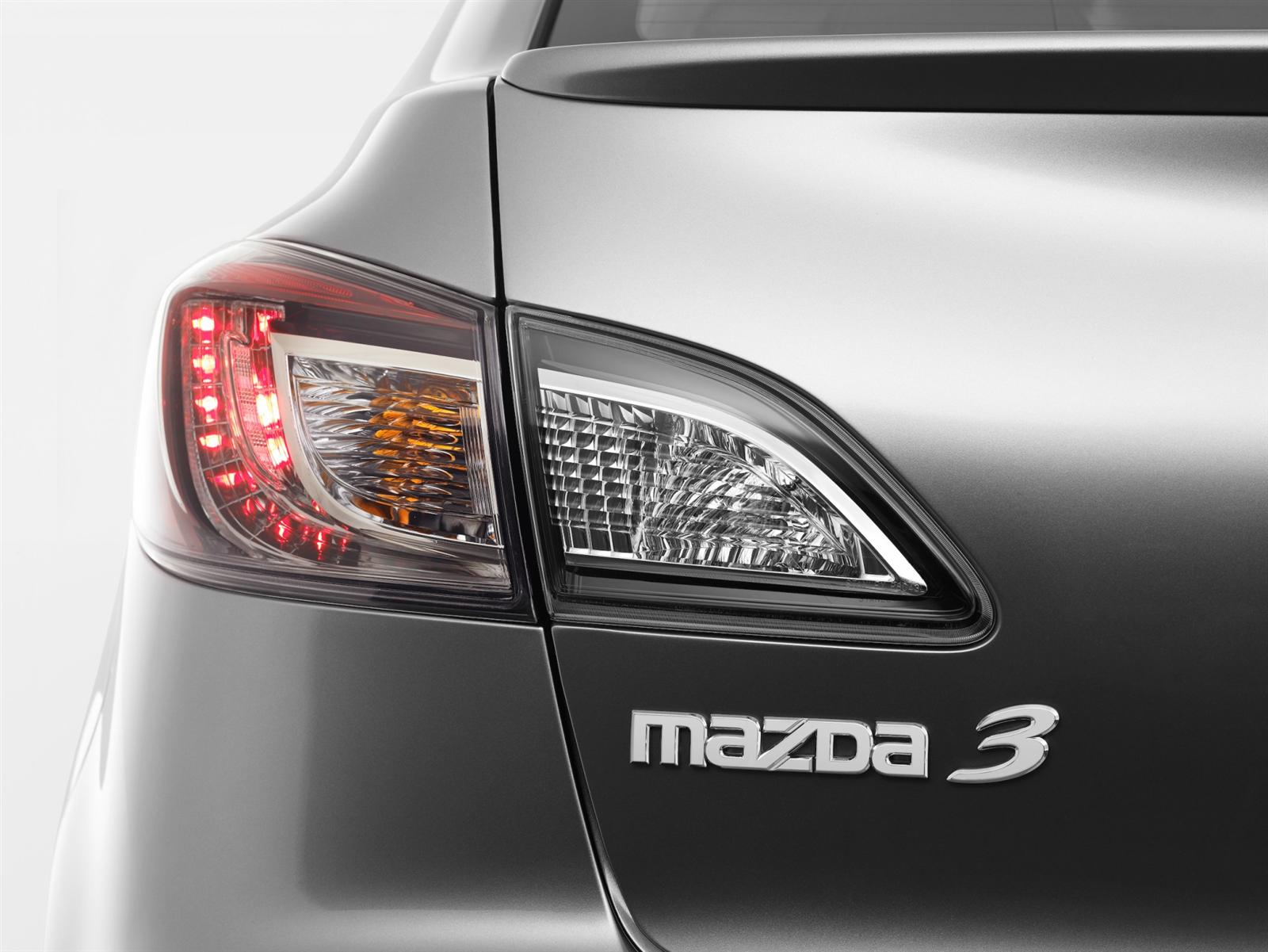 2009 Mazda i